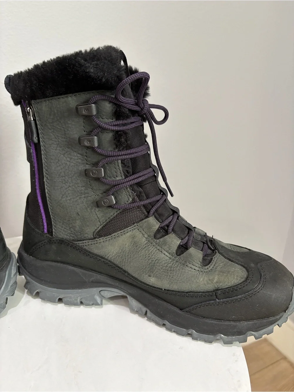 Merrell Thermo Rhea Mid Waterproof Size 8.5 Winter Boots Vibram Heavy duty